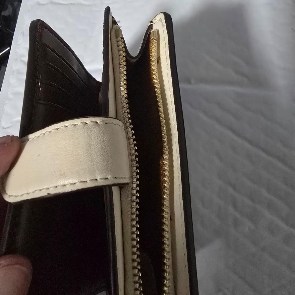 Coach Tan Signature Wallet - Picture 3 of 5